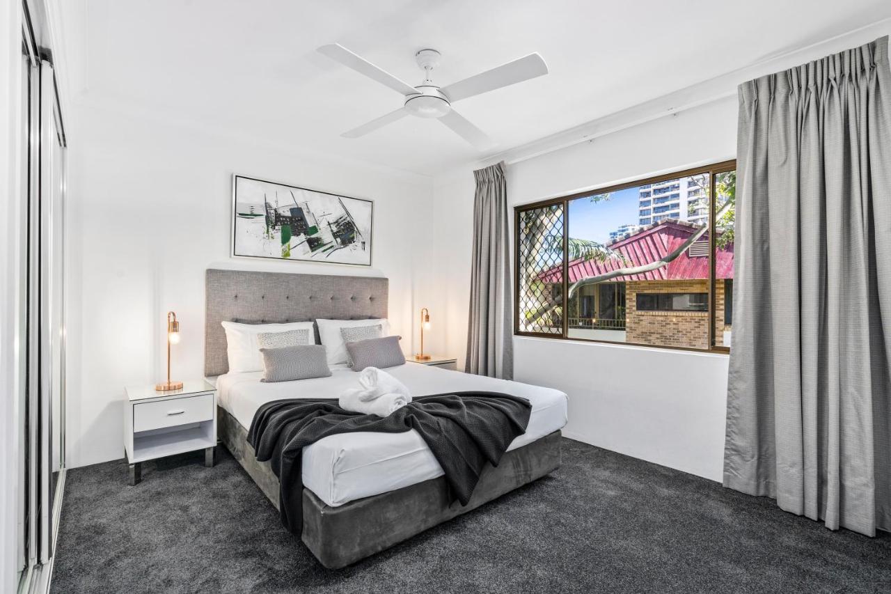 גולד קוסט Coco Bella Retreat In Central Surfers - Sleeps 6-8 מראה חיצוני תמונה