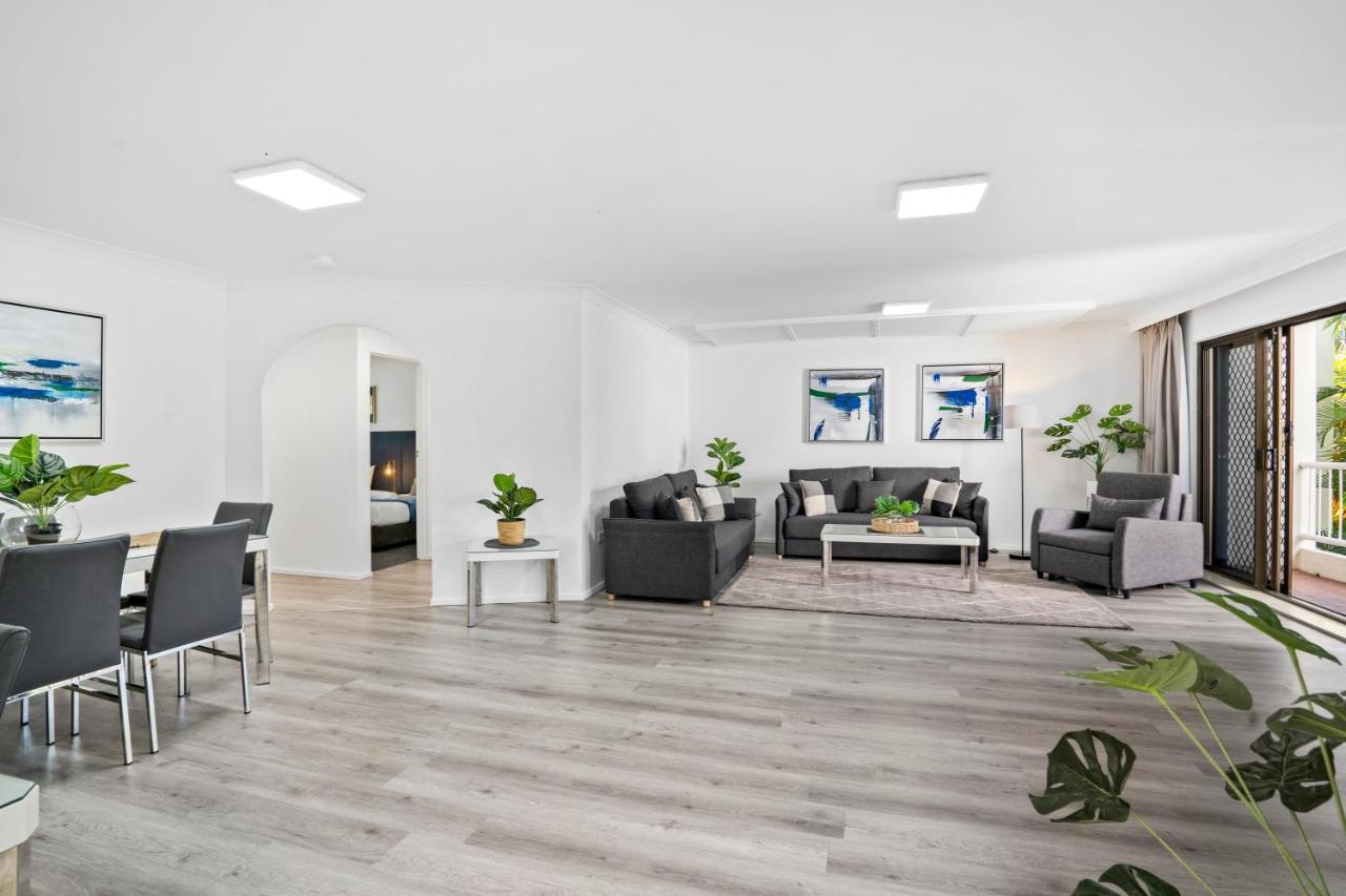 גולד קוסט Coco Bella Retreat In Central Surfers - Sleeps 6-8 מראה חיצוני תמונה
