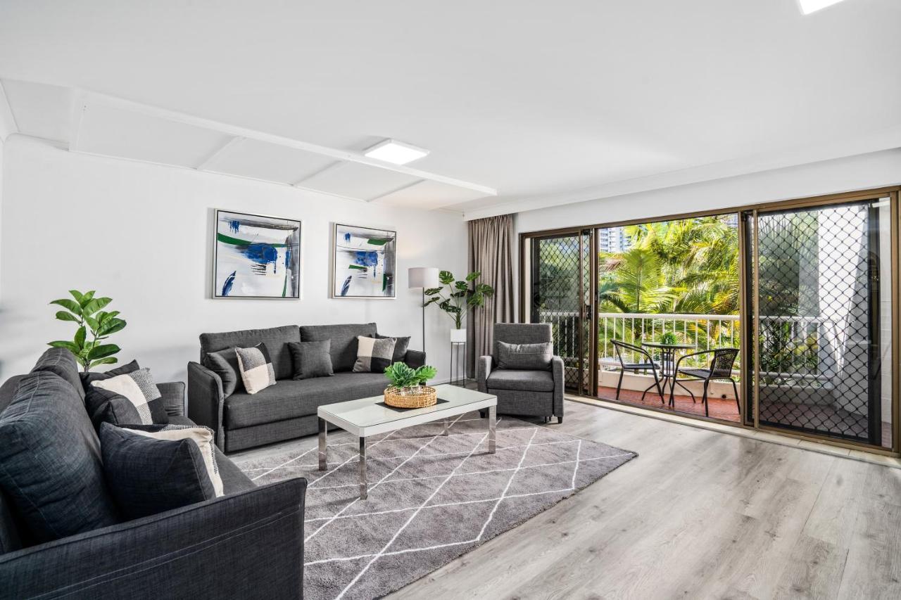 גולד קוסט Coco Bella Retreat In Central Surfers - Sleeps 6-8 מראה חיצוני תמונה